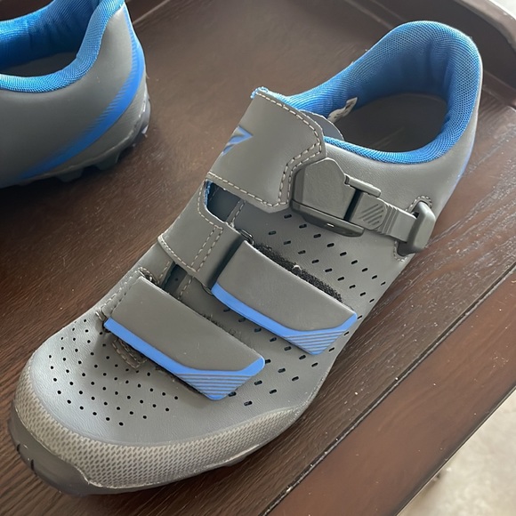 Shimano biking cleats size 7.5 EU 40 - Picture 3 of 4